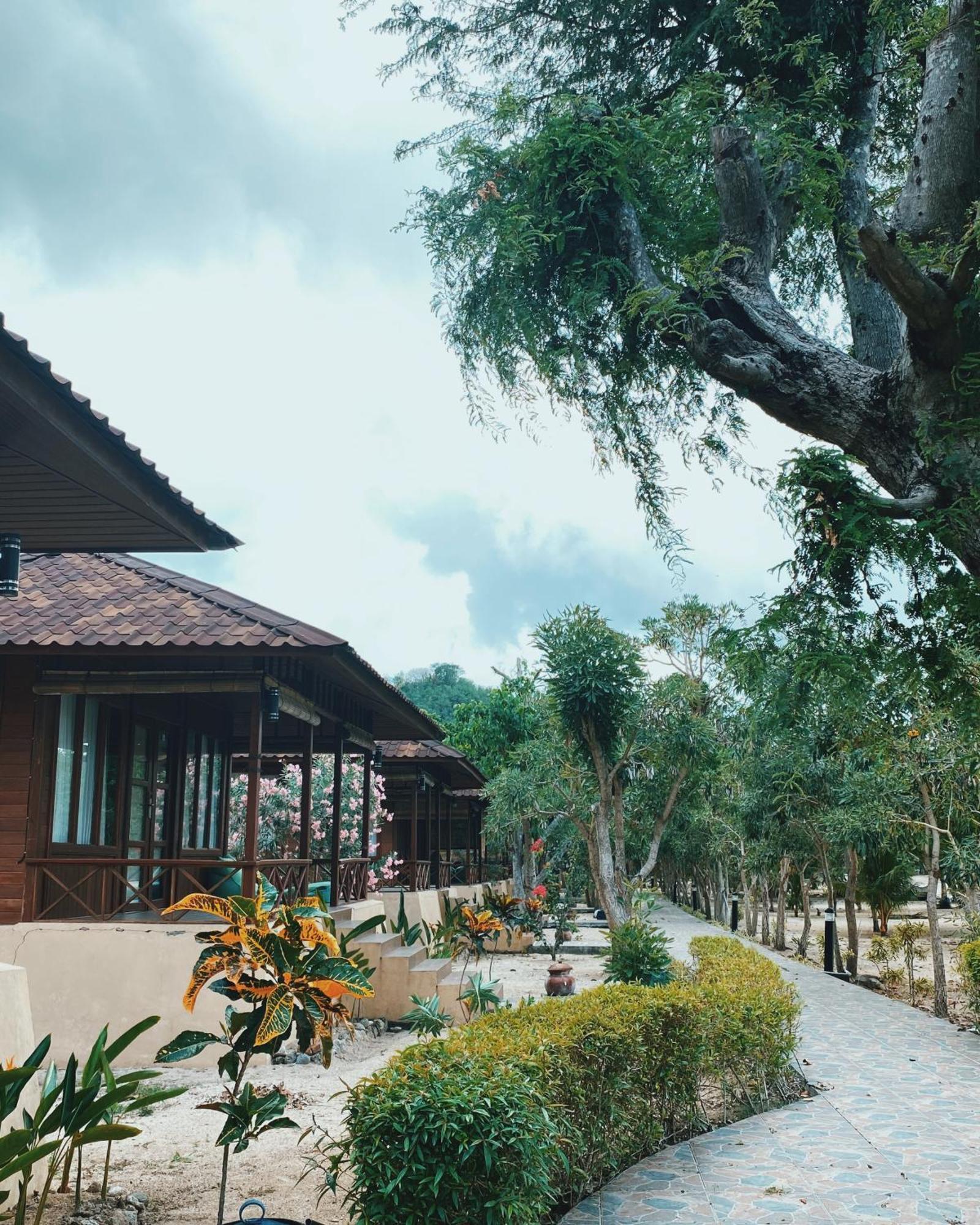 Sylvia Beach Villa Labuan Bajo Exterior foto